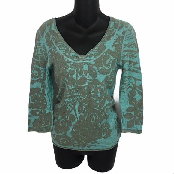 NIC+ZOE Sweaters - Nic+Zoe blue beige floral v-neck sweater small